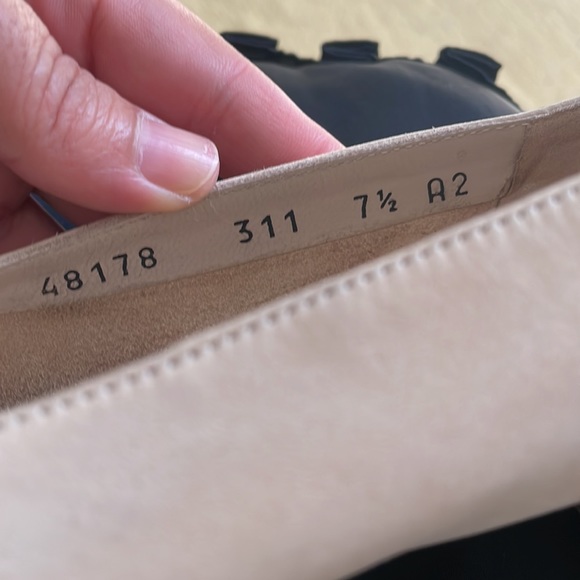 Ferragamo olive/cream suede - Picture 3 of 4